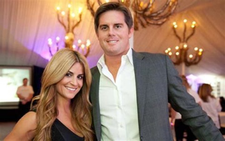Alison Victoria Married, Net Worth, Husband, Ethnicity, Daughter, Son