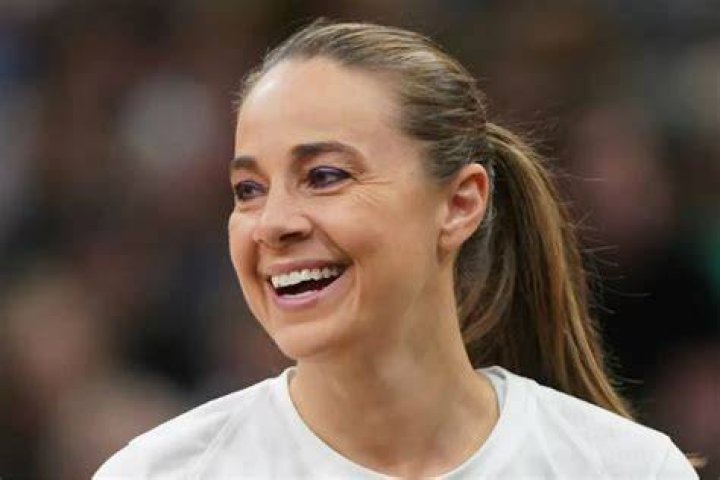 Becky Hammon Salary, Net Worth 2023, Las Vegas Aces Coach Salary, Bio