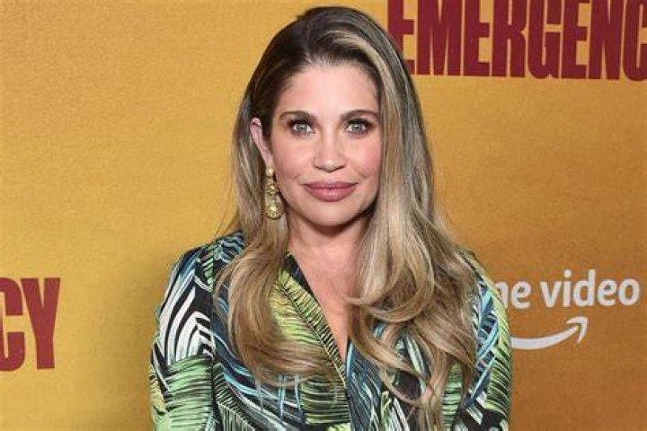 Danielle Fishel Reveals She's Pregnant With Her First Child In This