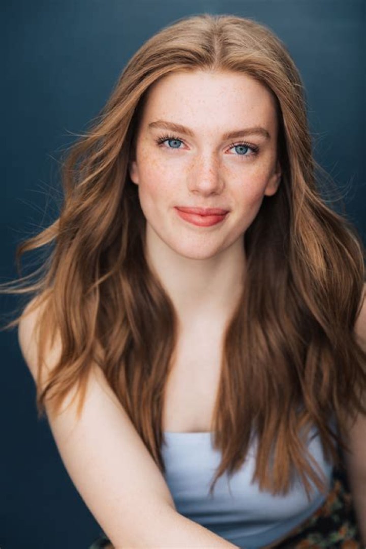 Eowyn Young Photos on