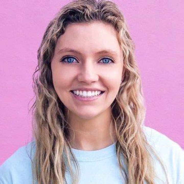 Grace Sharer Bio Age, Wiki, Net worth, Brother, Height, Boyfriend?