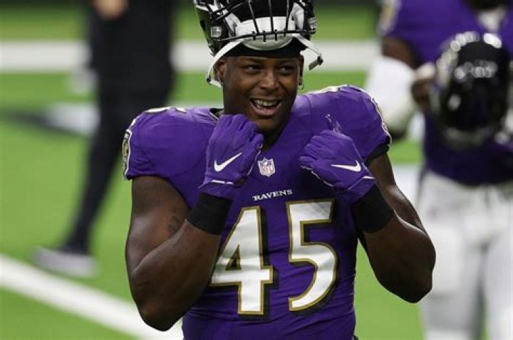 Jaylon Ferguson's fiancée Doni Smith shares heartbreaking posts