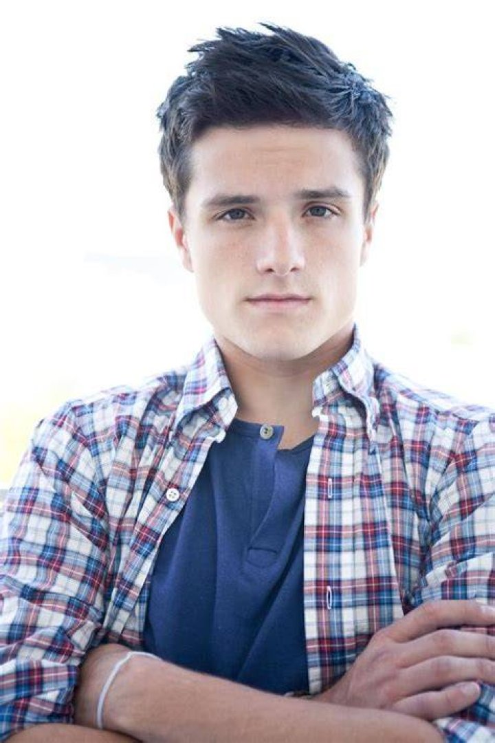 Josh O&rsquo;Connor &mdash; Biografi Aktor, Film, Penghargaan & Fakta