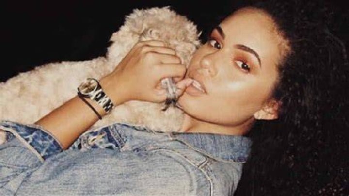 Melvin Gordon Wife, Relationship, Career, Parents, Education, Net Worth