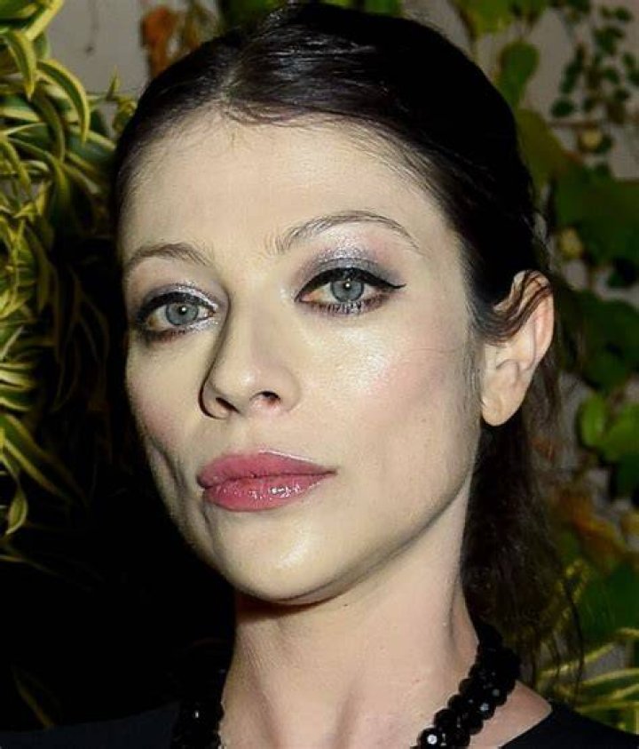 Michelle Trachtenberg Bio, Age, Height, Boyfriend, Net Worth