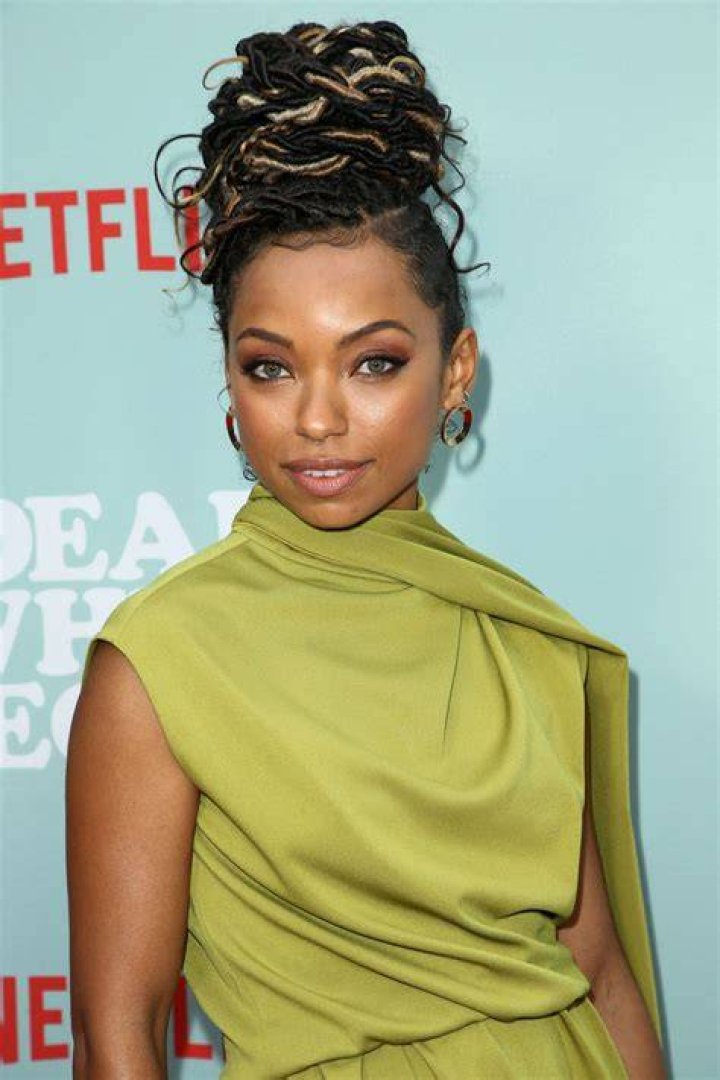 Photo logan browning dear white people cast celebrate season two