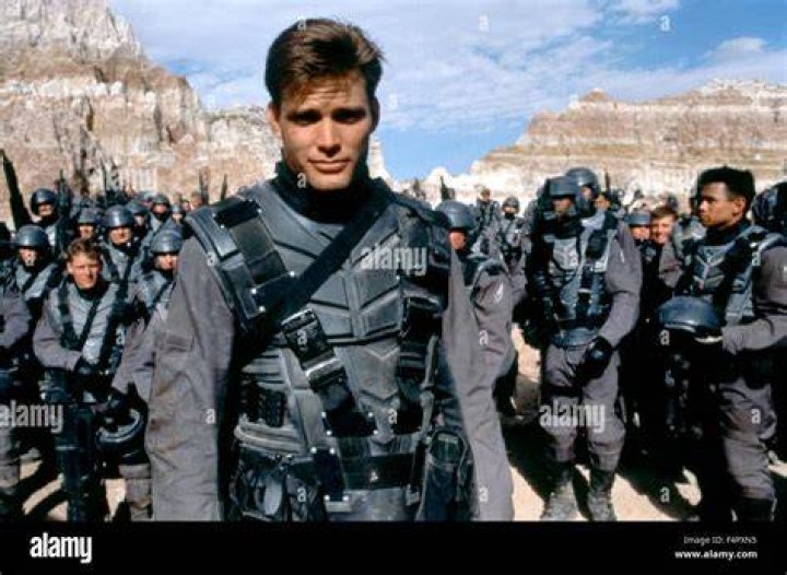 Starship troopers 1997 hires stock photography and images Alamy