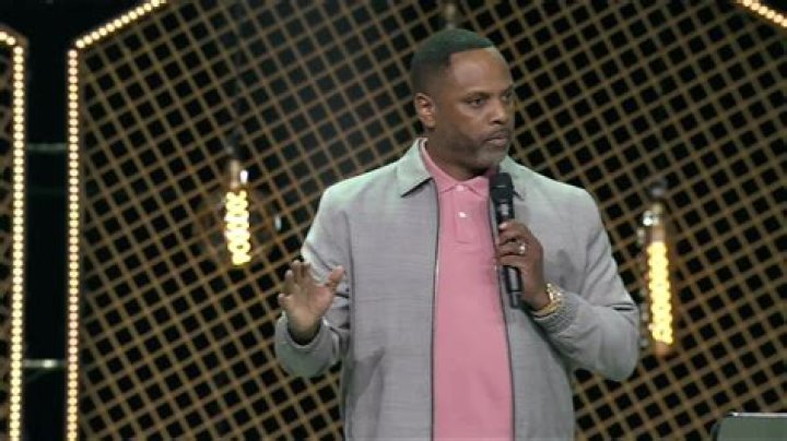 Toure Roberts Age, Wiki, Height, Wife, Girlfriend, Family, Biography